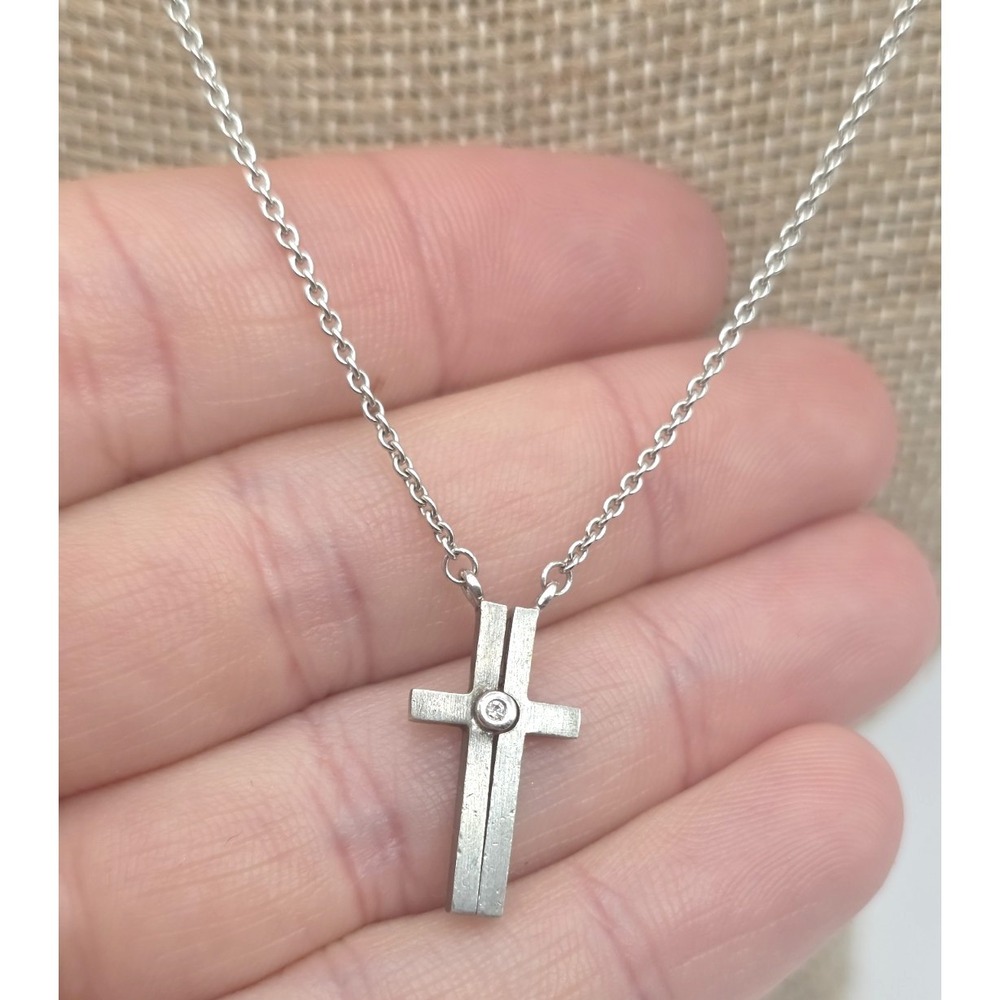 Petra Azar Credo Cross Diamond Magnetic Closure Necklace Sterling Silver 925 EUC